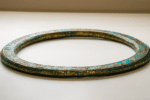 d&eacute;couvrez le myst&egrave;re du collier maudit de la reine d&rsquo;&eacute;gypte, entre l&eacute;gende ancienne, qu&ecirc;te de pouvoir et secrets fascinants.