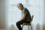 rester assise longtemps peut engourdir les muscles fessiers. d&eacute;couvrez les causes du &laquo; syndrome des fesses endormies &raquo; et comment y rem&eacute;dier.